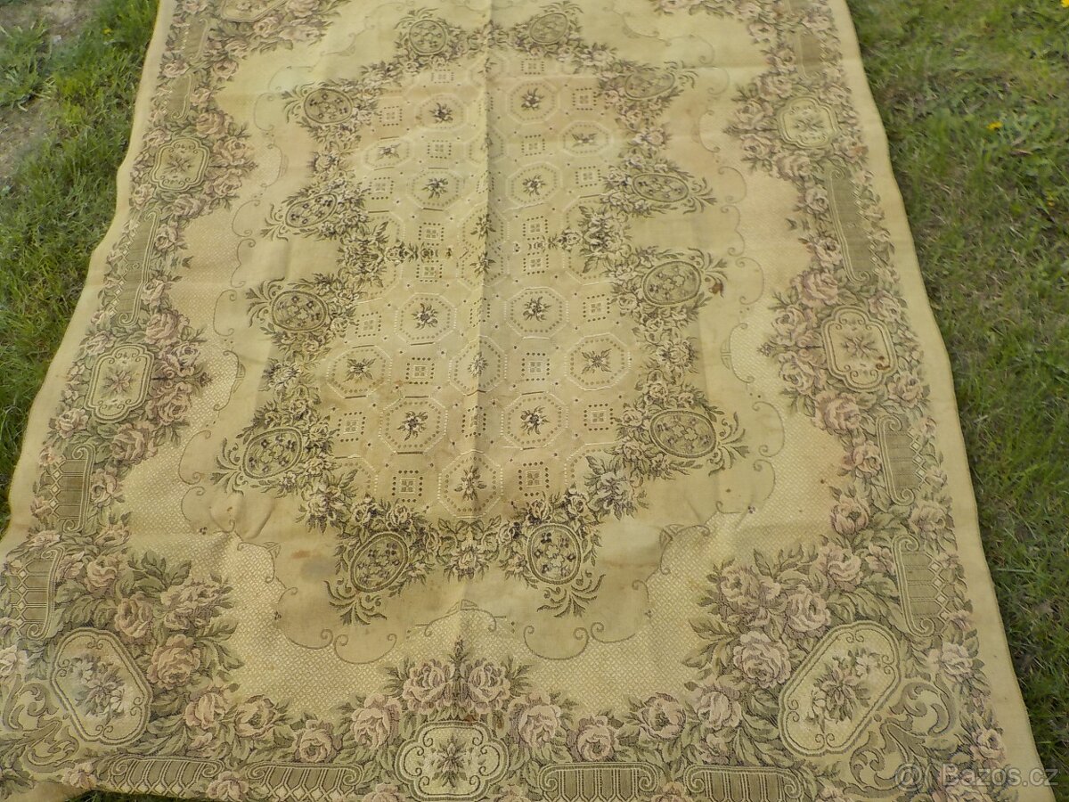 staré ručně vázané koberece a přehozy - 14