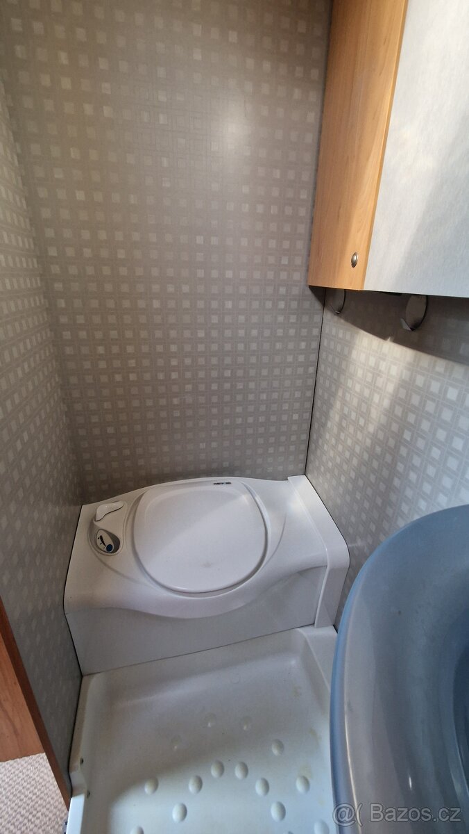 KARAVAN BÜRSTNER FLIPPER 495TK - 14