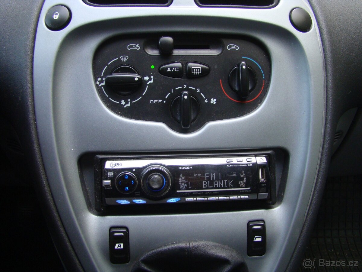 Citroën Xsara Picasso 1.6i ČR KLIMA - 14