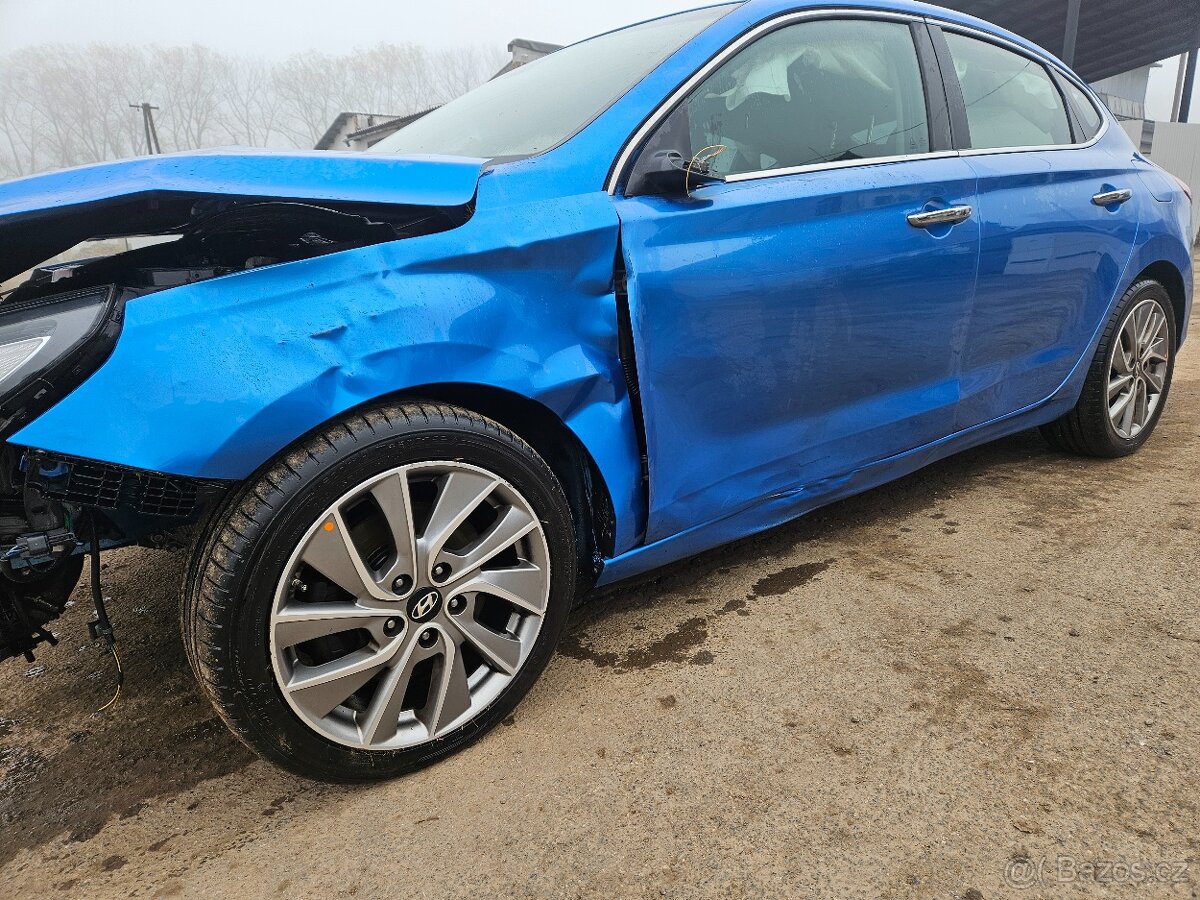 Hyundai i30 Fastback 1.4 103kW T-GDI 2018 - 14