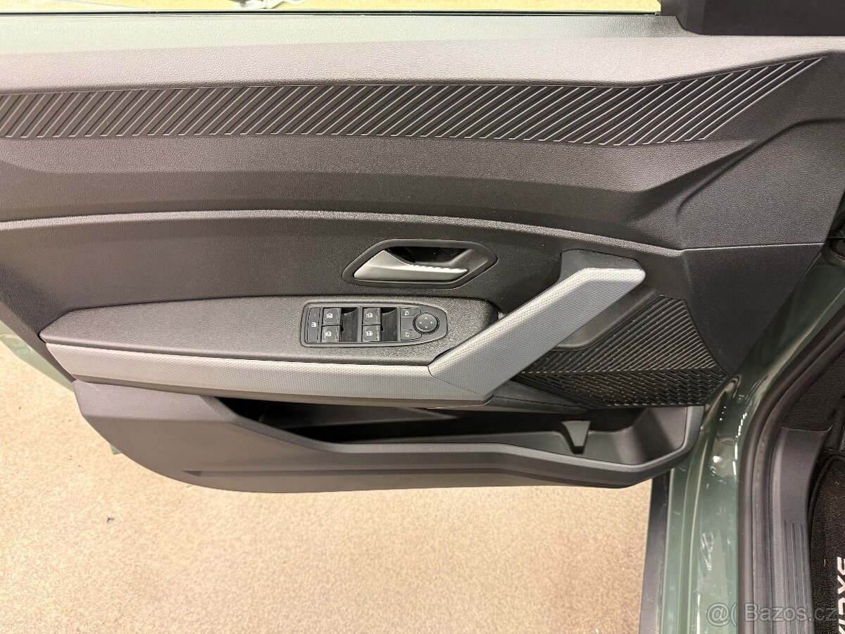 Dacia Duster III E-Tech Hybrid 1.6 l 69 kW - 14