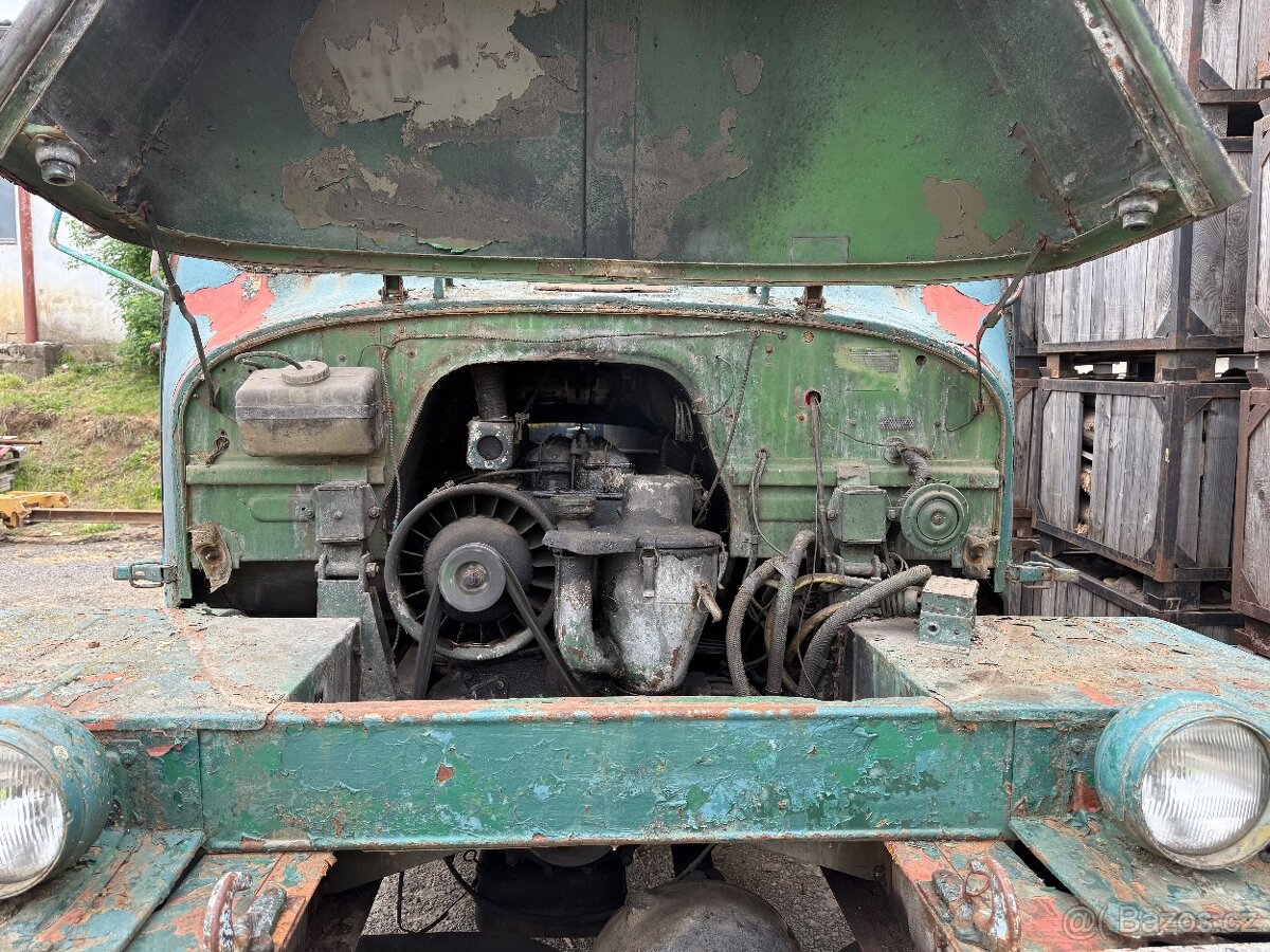 Praga V3S valník s hydraulickou rukou - 14