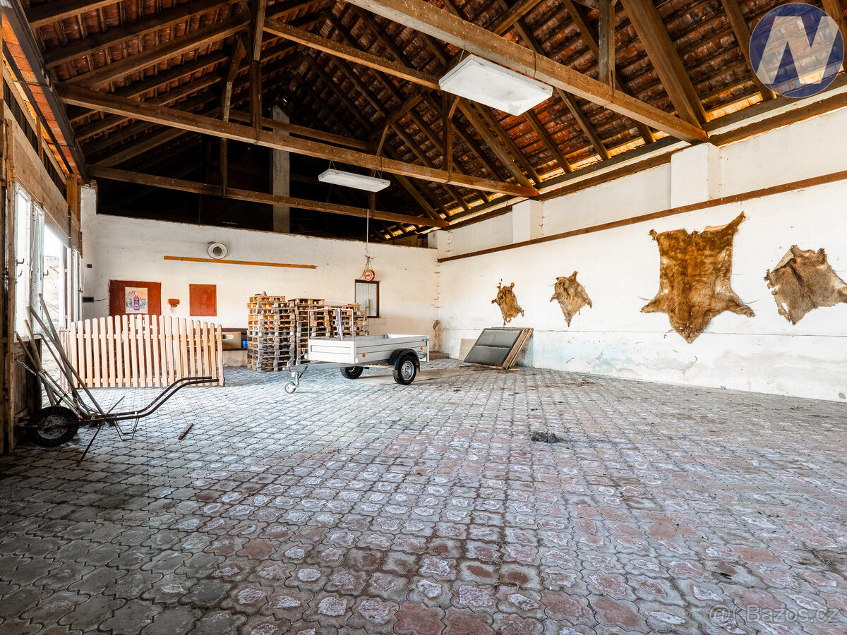 Prodej komerčního objektu 179 m², pozemek 16100 m², Vráž u P - 14