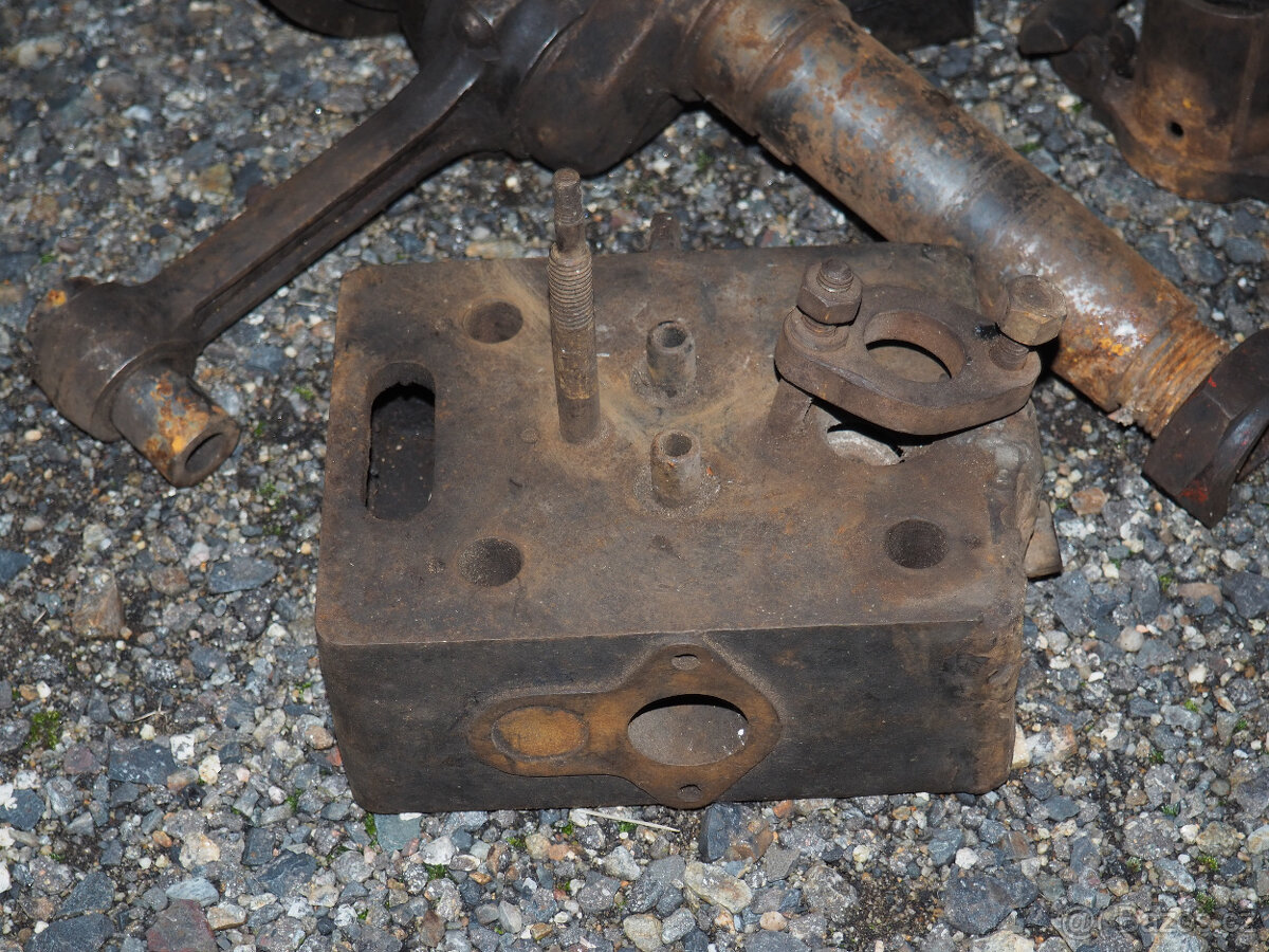 Prodám stabilní motor Škoda Plzeň ze 30. let. - 14