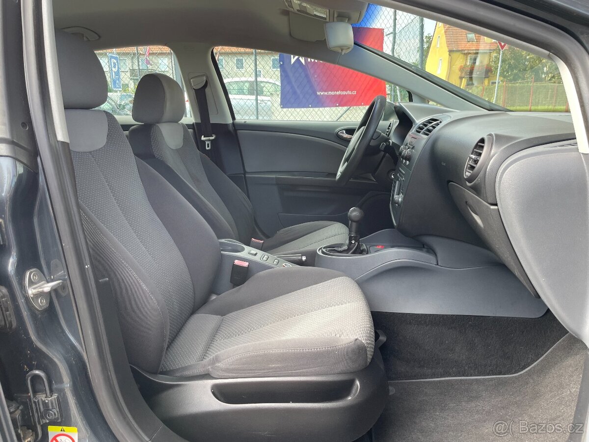 Seat Leon 1.6 MPi Serviska, Klima, 8xPneu - 14