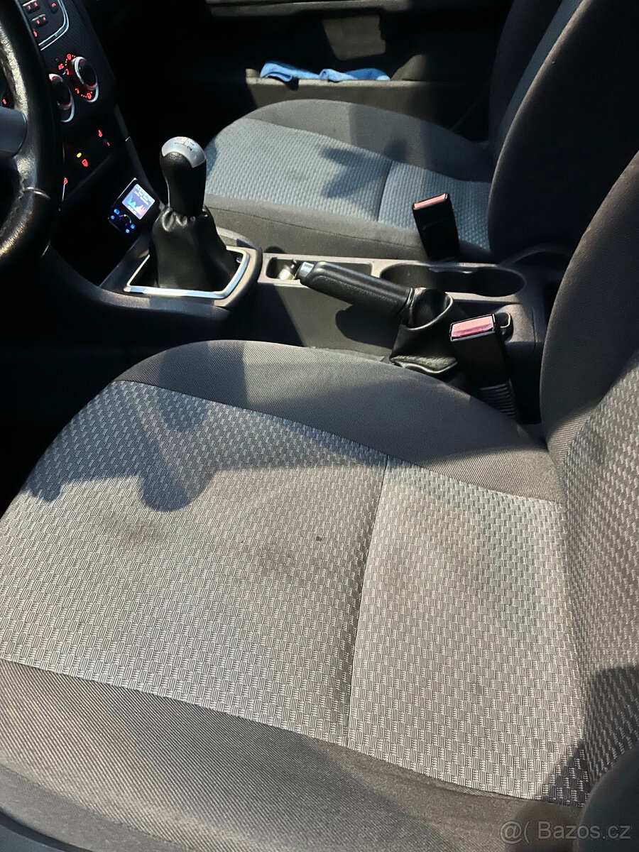 2007 Ford Focus mk2 1.6 benzín 74kW - 14