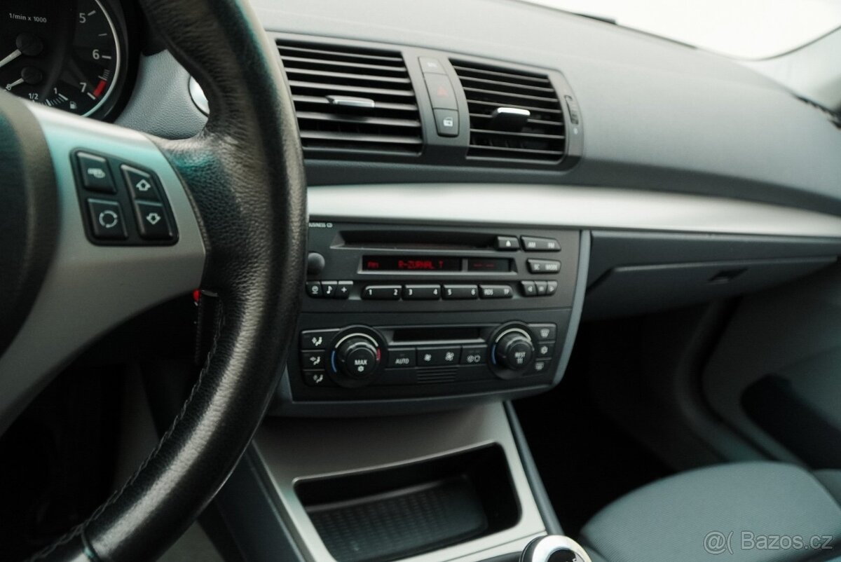 BMW Řada 1 118i Sport - 14