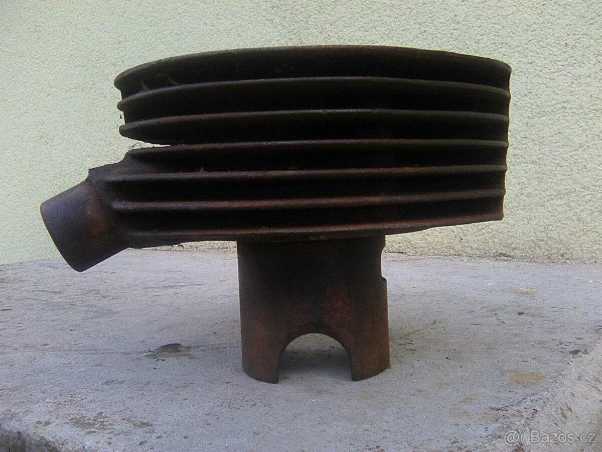 čz 125/150 b,t,c ND-kryty motoru,zástěrka,výfuky s koleny... - 14