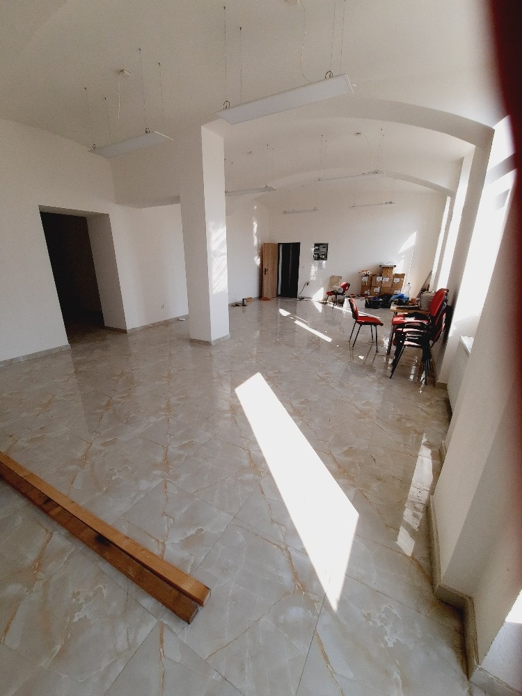 Lovosice-pronájem nebytových prostor 140 a 145 m2, centrum - 14