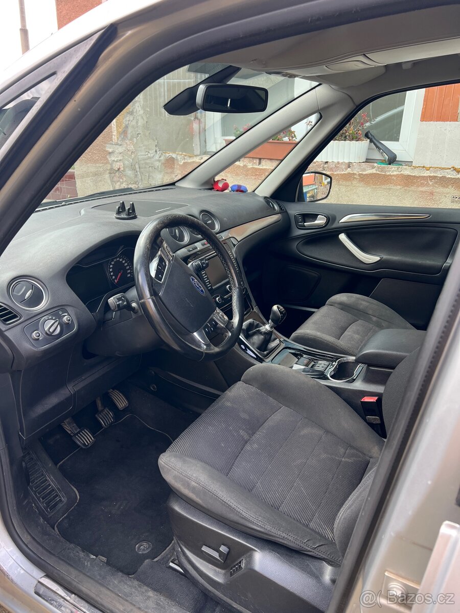 Ford Galaxy 2,0 tdci 103kw rv2011 - 14