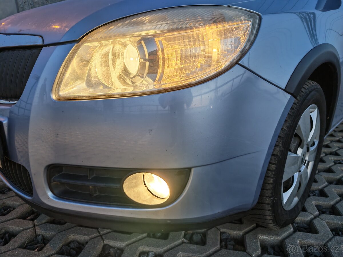 Škoda Roomster 1,4 16V 63 kW - 14