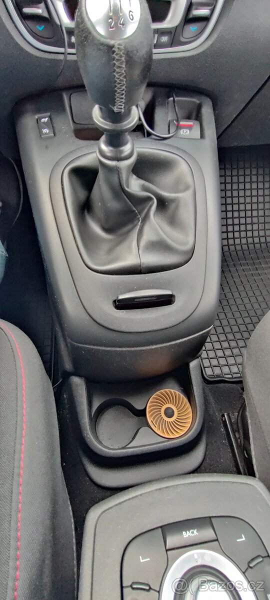 Grand Scénic 7 míst - 14