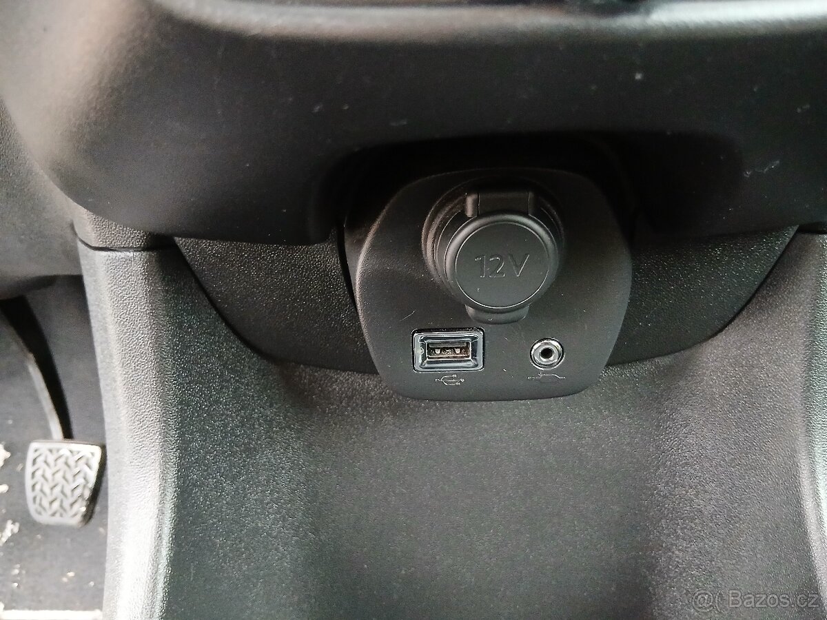 Toyota Aygo 1.0, 51 kW, klima - 14