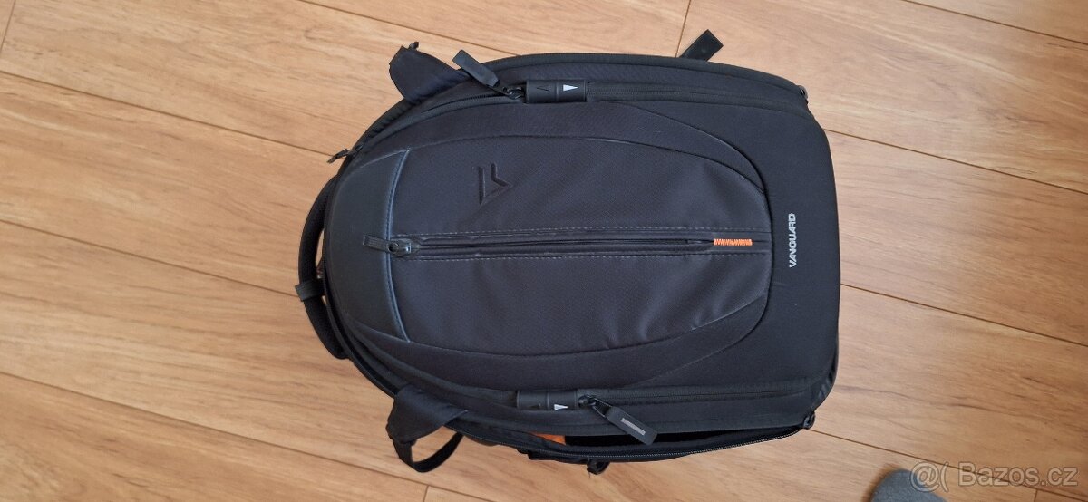 Nikon D80, Tamron 17-50 2.8 Vaguard batoh - 14