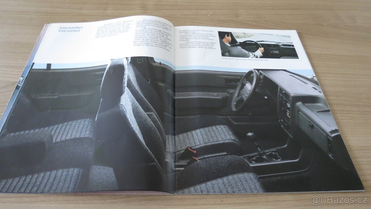 Prospekty Saab a Volvo 50. až 90. léta. - 14