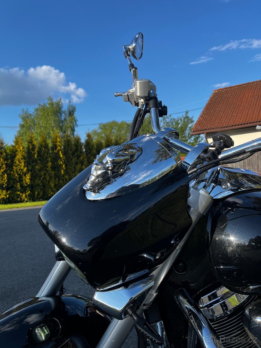 Suzuki Intruder M1500/Boulevard - 14