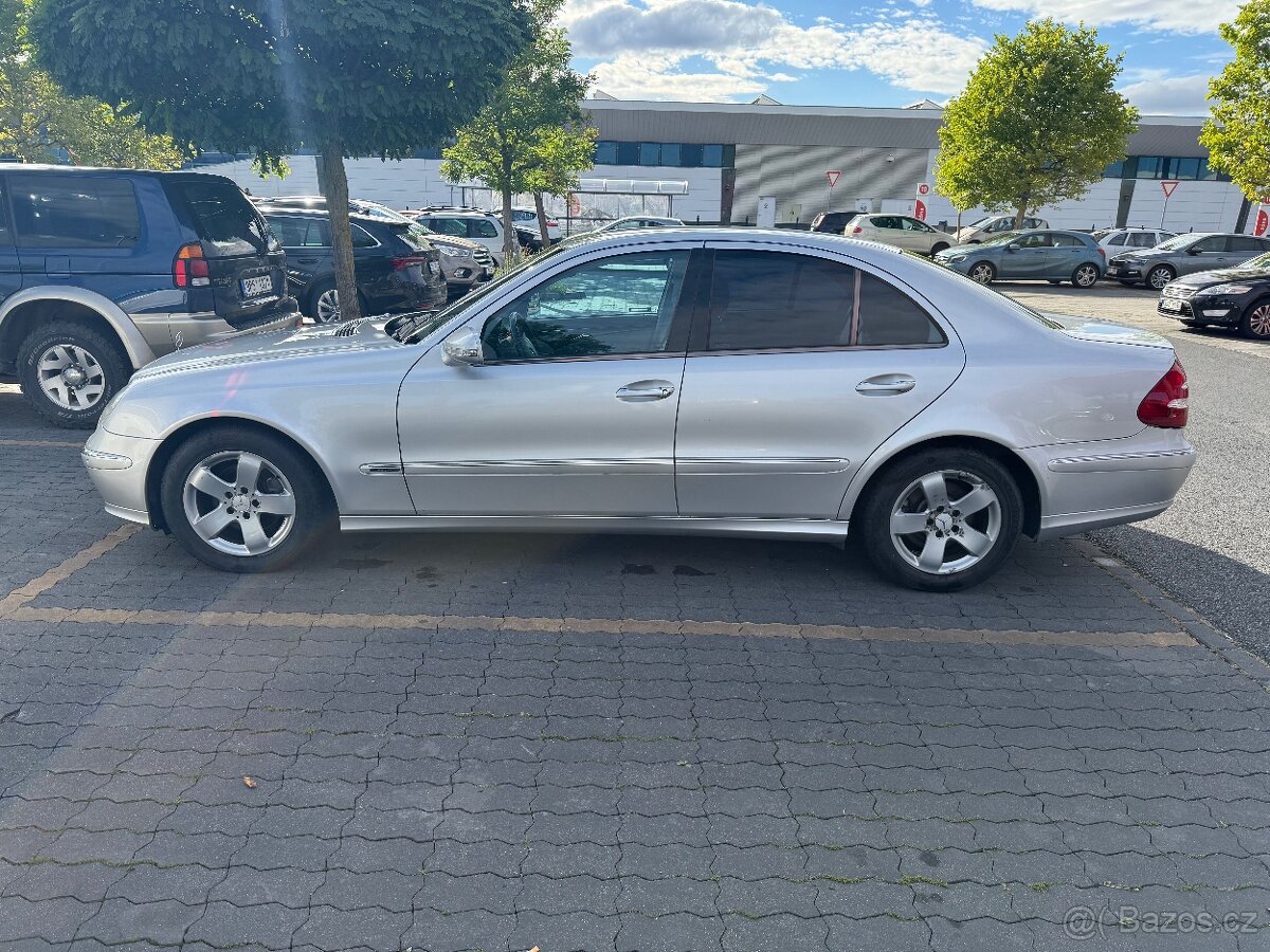 Mercedes-Benz E3.2 - 14