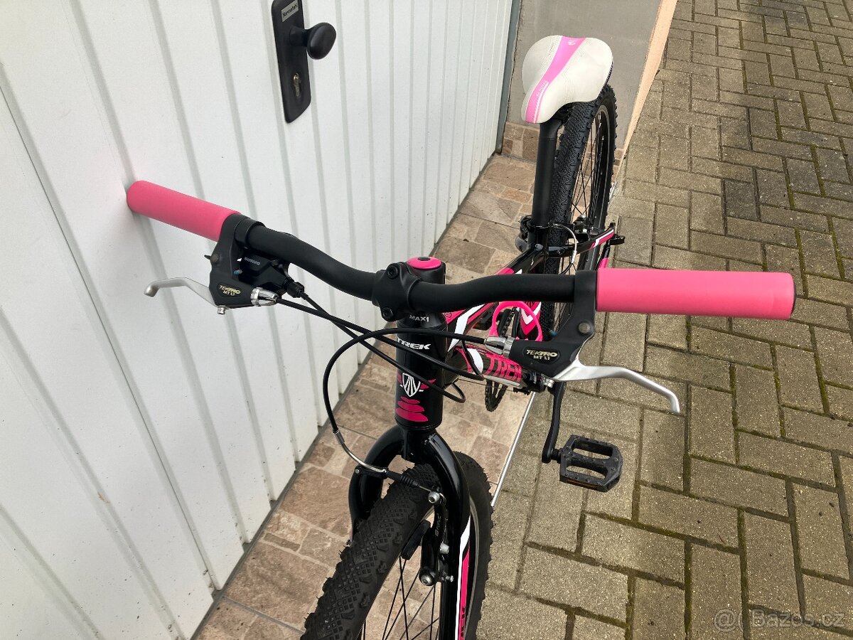 DÍVČÍ KOLO TREK 24 - 14