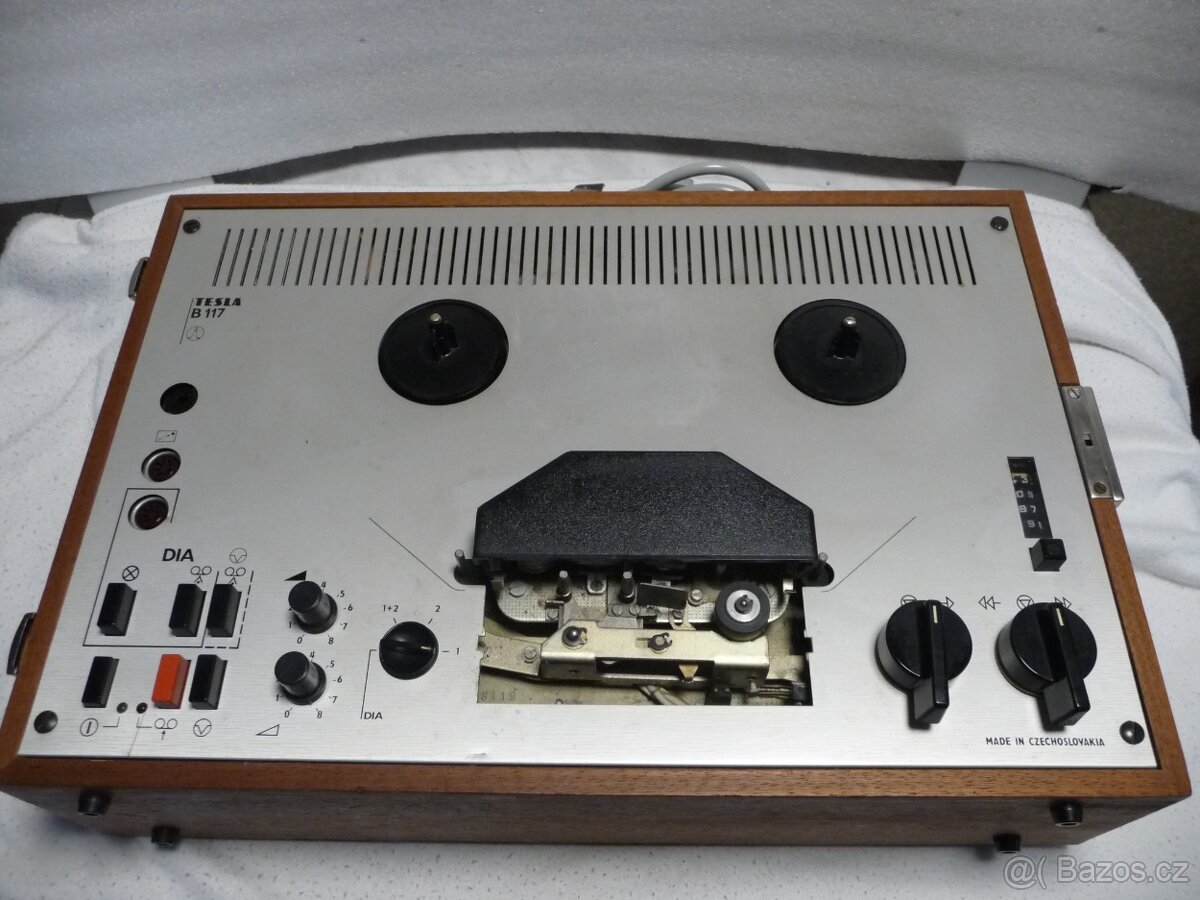 Magnetofon TESLA - 14