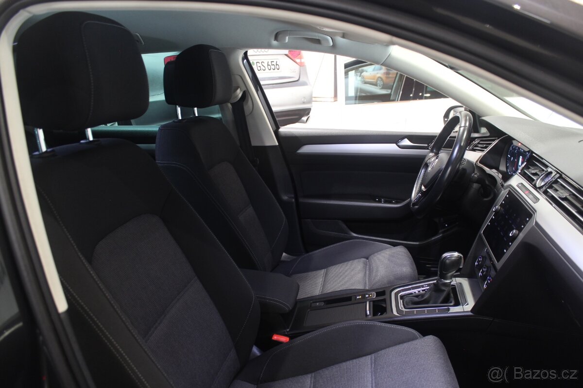 VW Passat B8 2.0TDI DSG 110kW Navi LED Display - 14