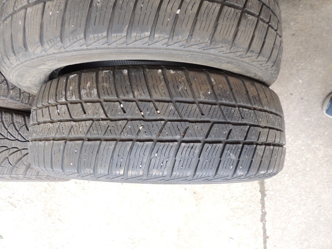 4ks zimních pneu 185/60/15 - 14