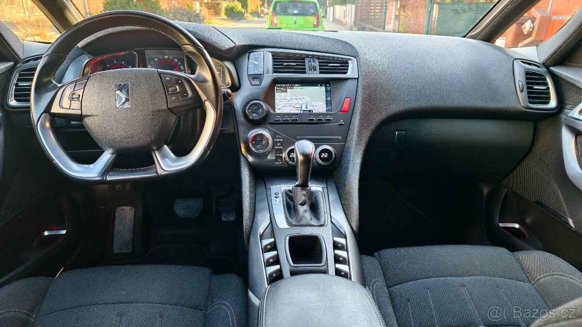 Citroen DS5, 2.0 HDi 133 kW, rok 12/2016 - 14