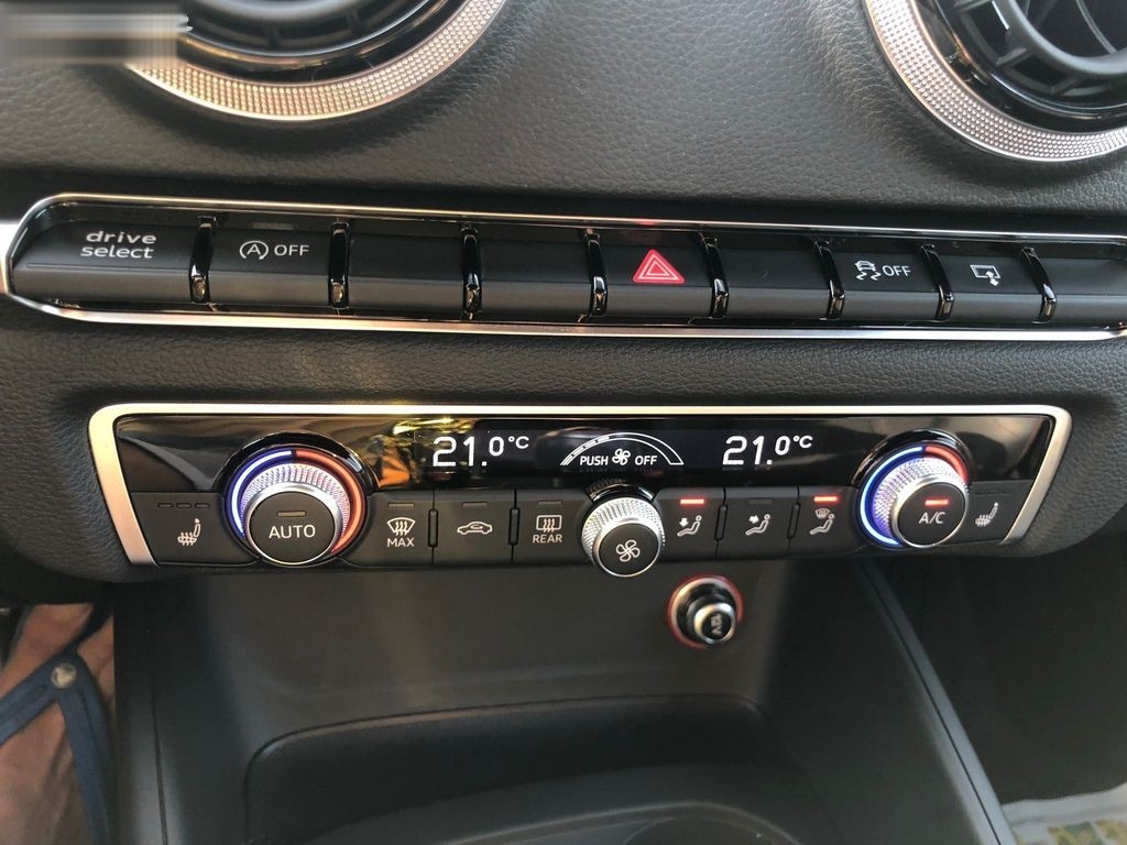 AUDI S3, MANUÁL - 14