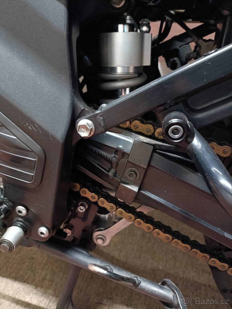 Suzuki v strom 650 Dl - 14