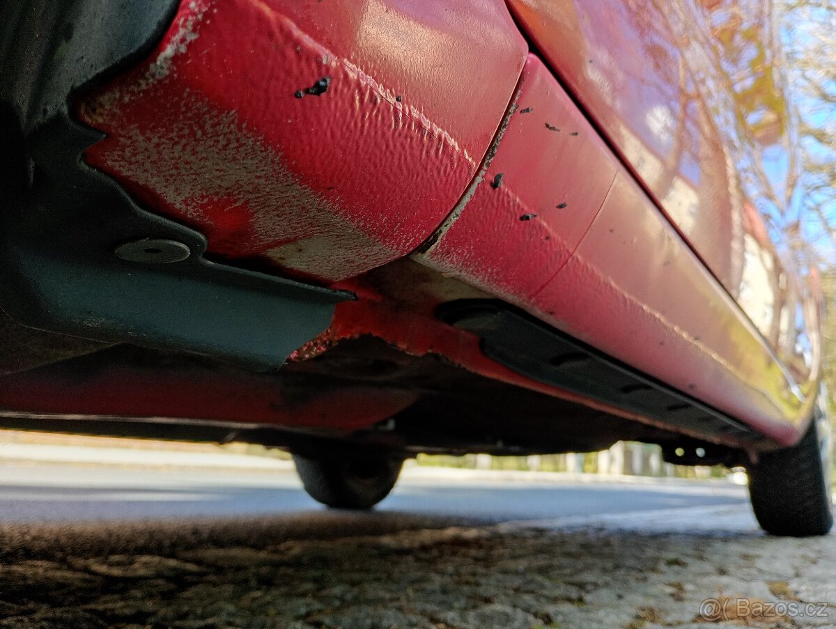 Toyota Yaris 1.3i - 14