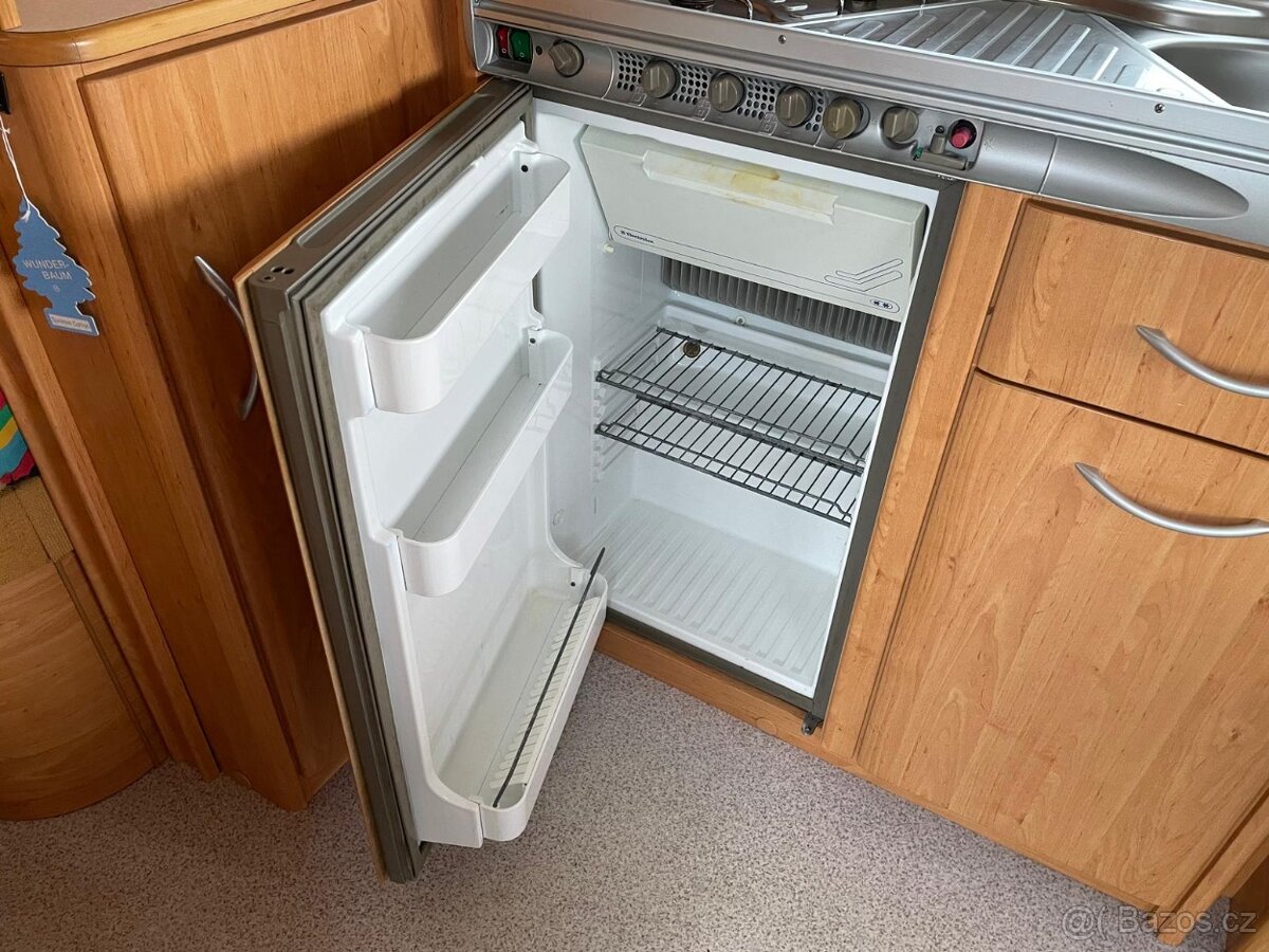 Knaus Blueline 450, 4 osoby, bojler, sprcha, stan, fr.postel - 14