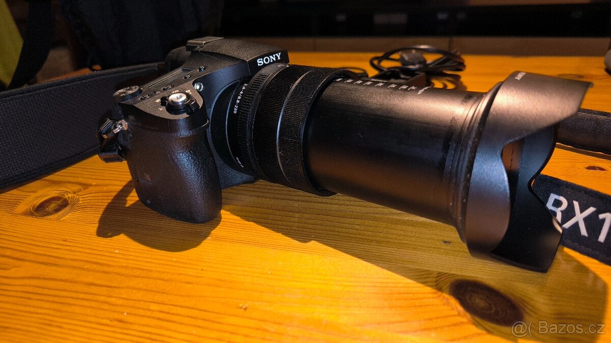 Sony Cyber-Shot DSC-RX10IV - 14