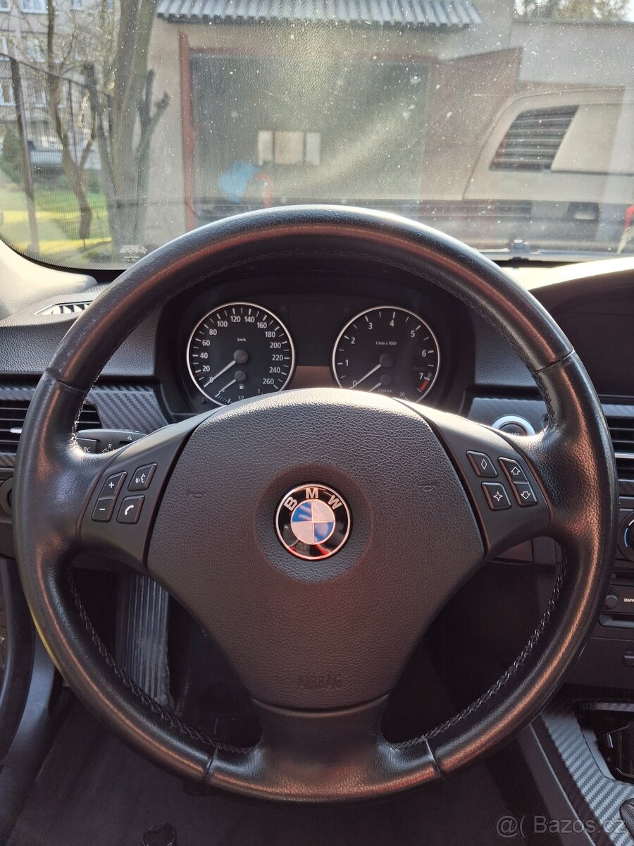 BMW e91 330i - 14