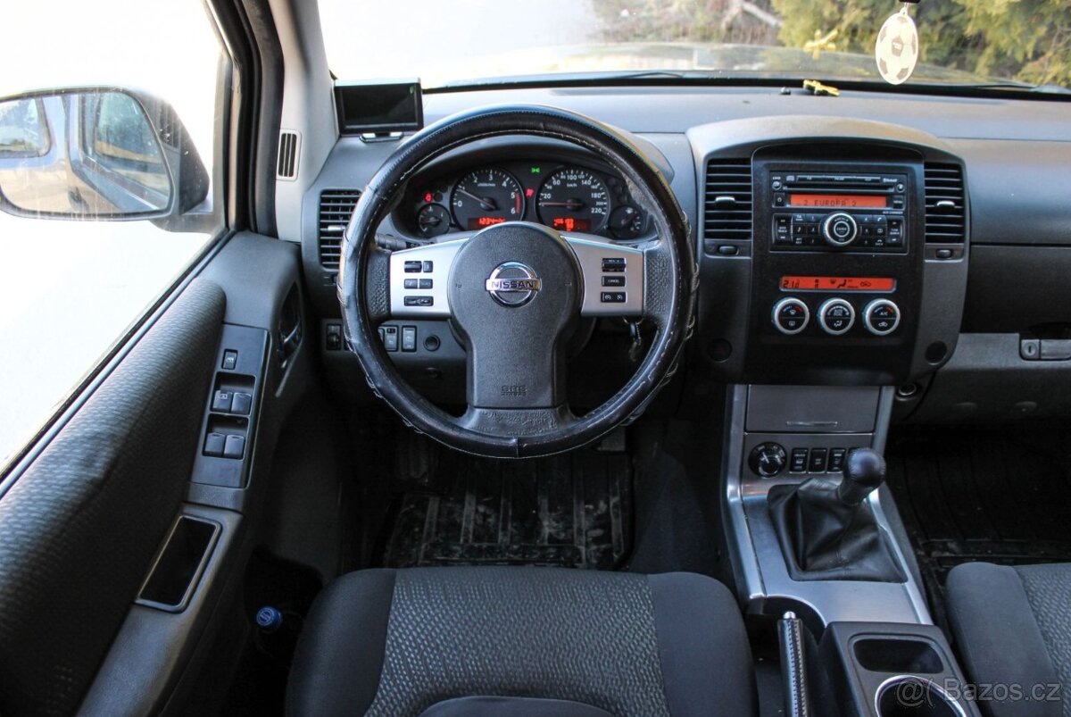 Nissan Navara DoubleCab 2.5 dCi - 14