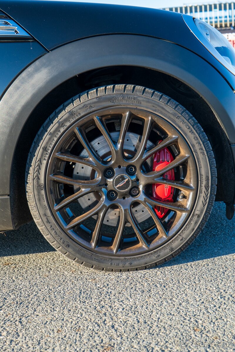 MINI R56 JCW (2011) - 14