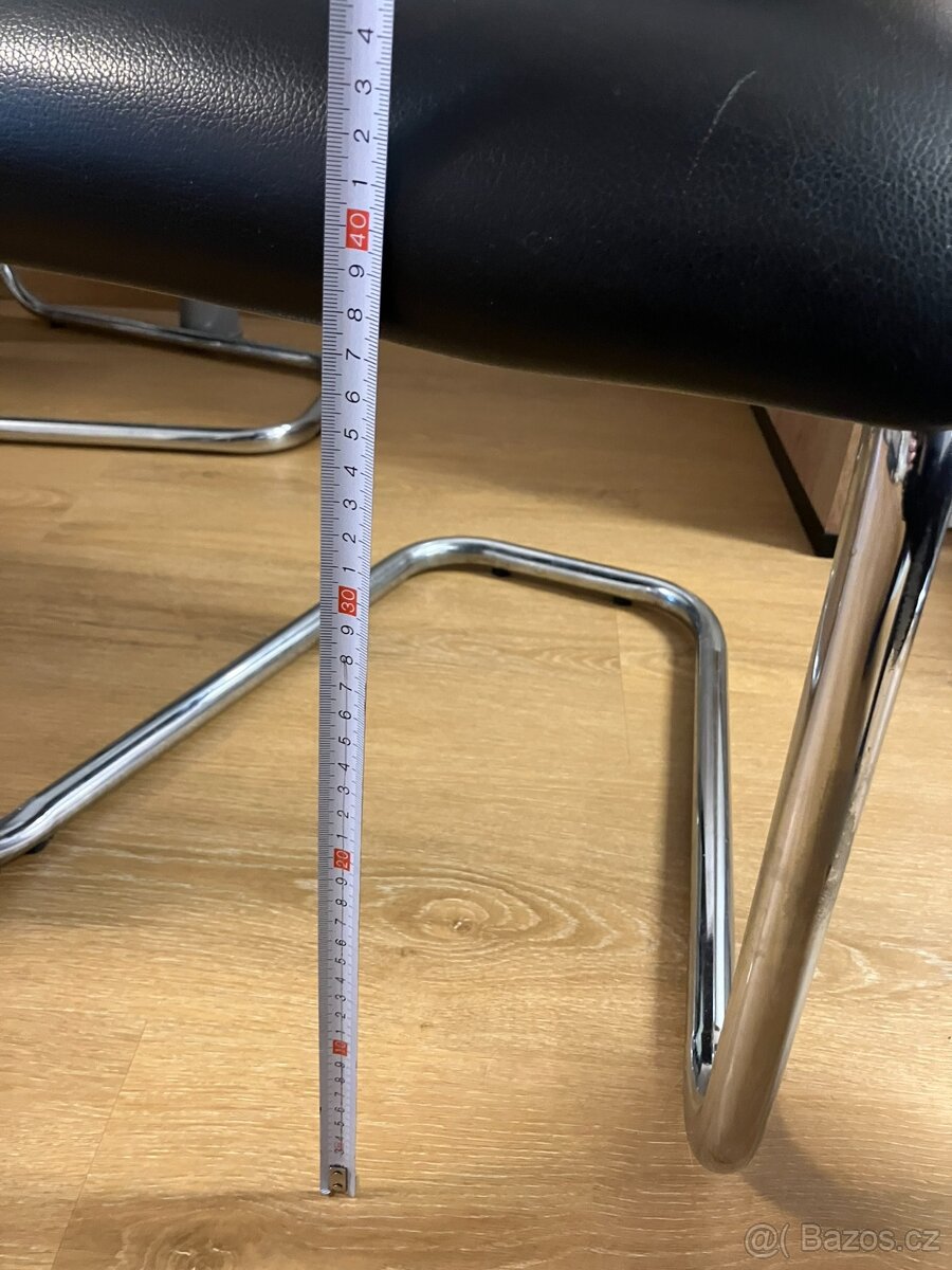 Jídelní stůl + 4 židle - 14