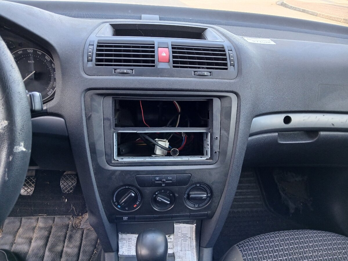 Škoda Octavia 1.6i, 75kW, 2008 - 14