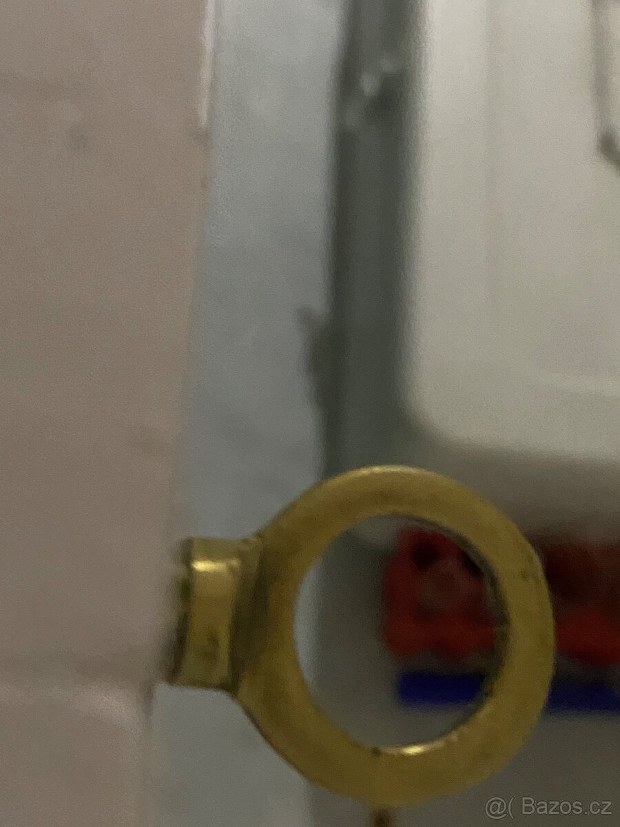 Umělecká závěsná vitrína s historickým fazetovým sklem - 14