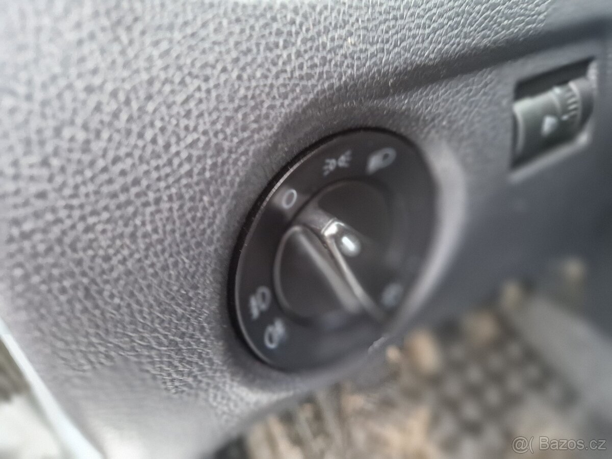 Škoda Fabia 1.4 16V benzin 63 kw - původ ČR - top výbava - 14