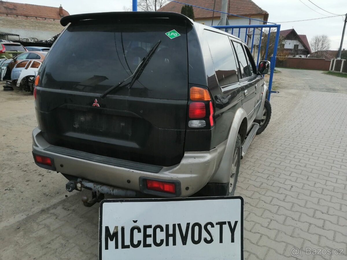 Mitsubishi Pajero Sport - 14