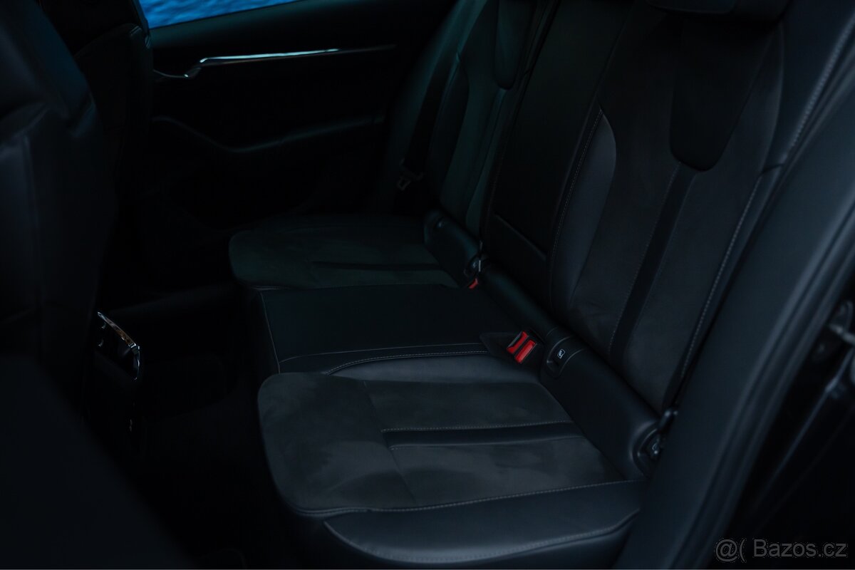 Škoda Octavia IV 1.5 TSI 110kw TAŽNÉ/VIRTUAL/PANORAMA - 14