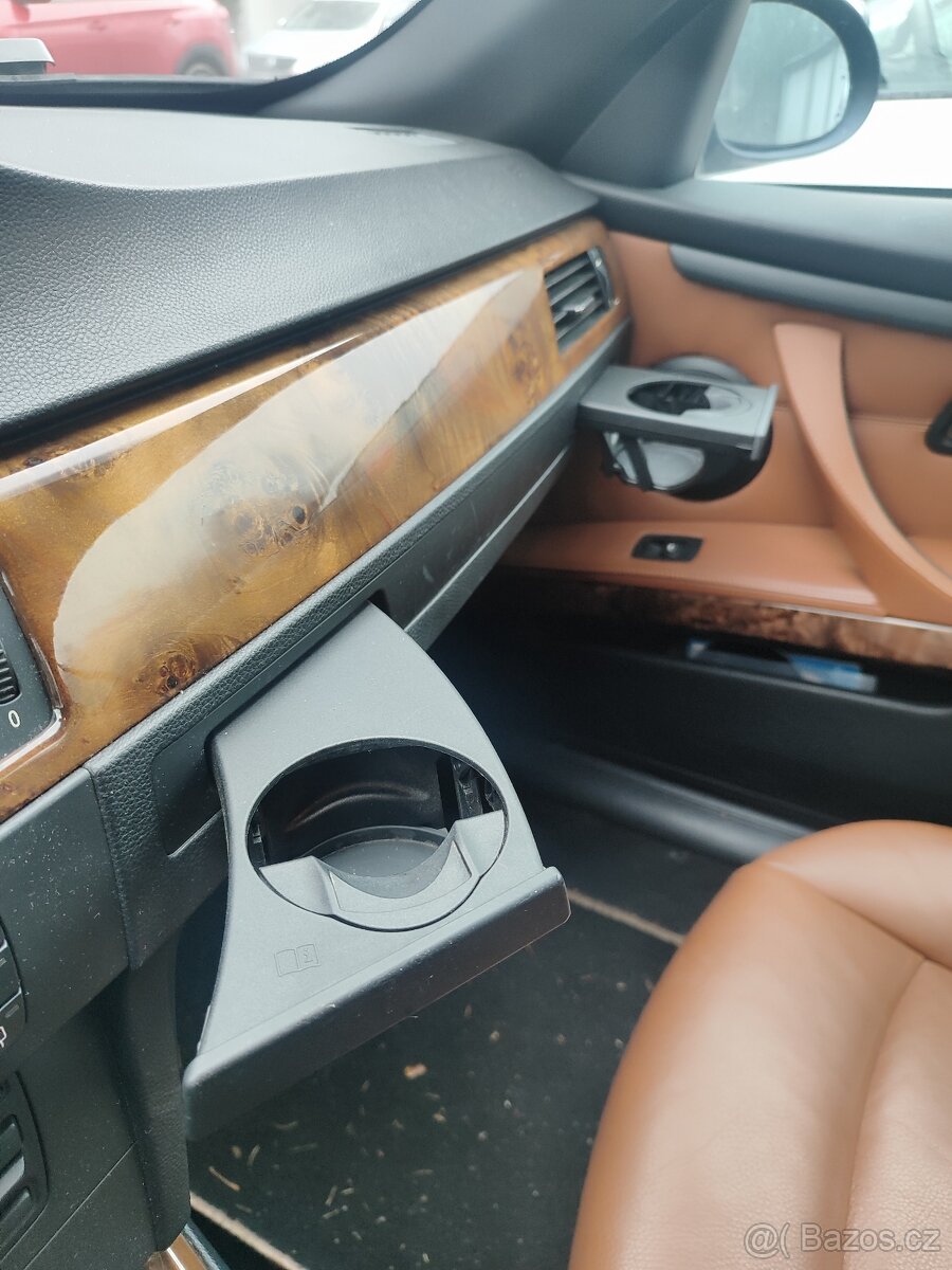 BMW e93 320i Cabriolet/Roadster - 14