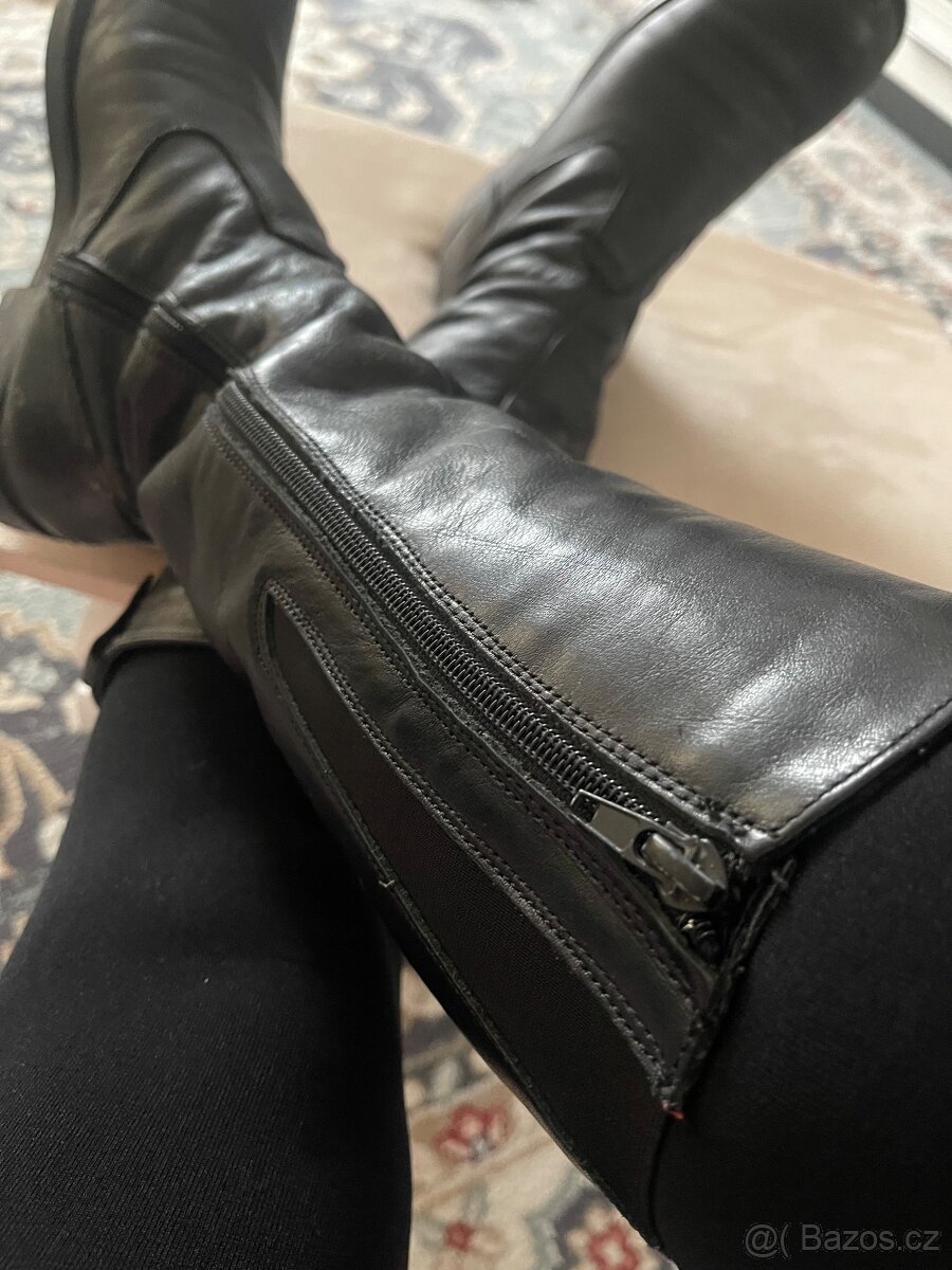 Kožený set( kozačky, sukně, kabelka) - 14