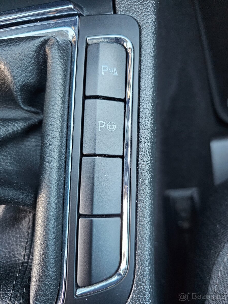 ŠKODA SUPERB 2010 2.0TDI 125kW 4x4 ELEGANCE,SENZORY,VÝHŘEV - 14