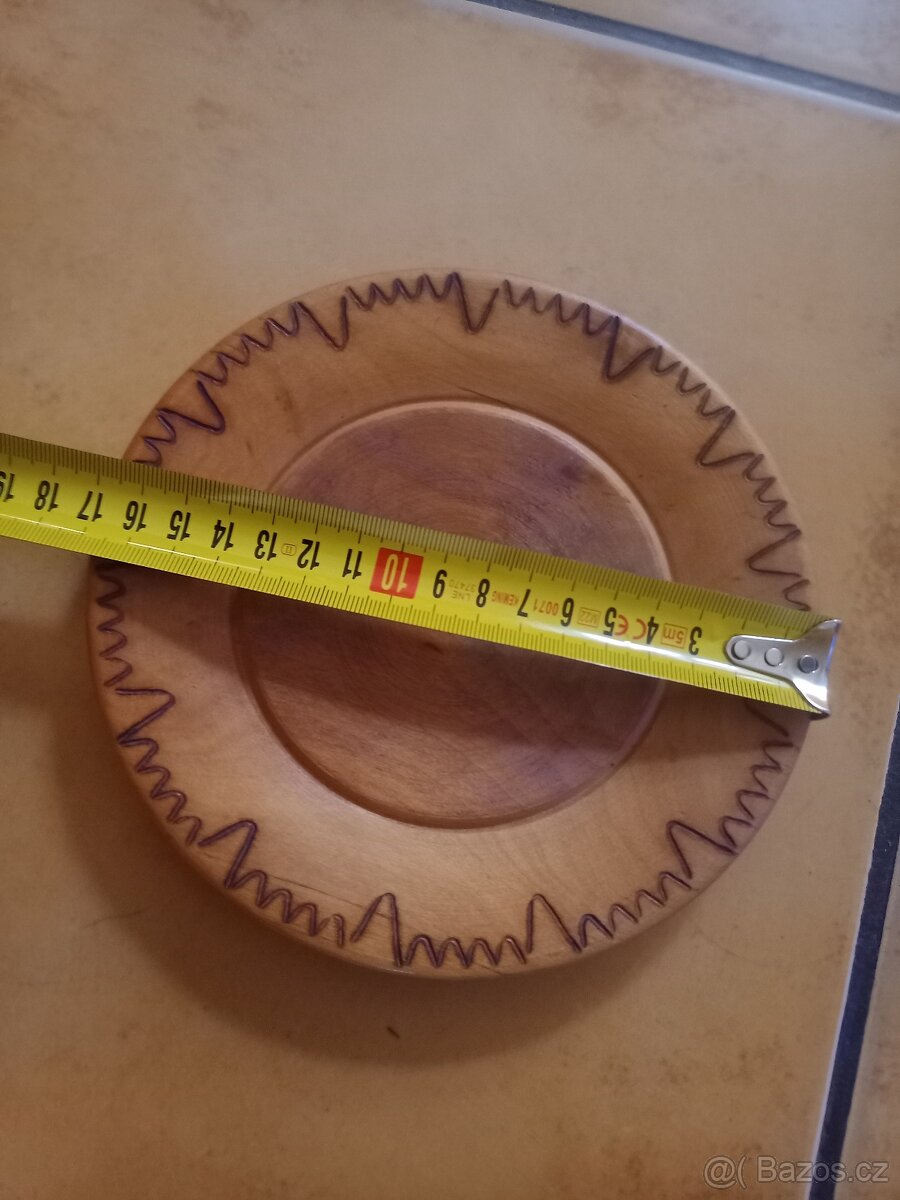 Prodám vázy, talíř dřevěný, konvici čajovou, hrníčky - 14