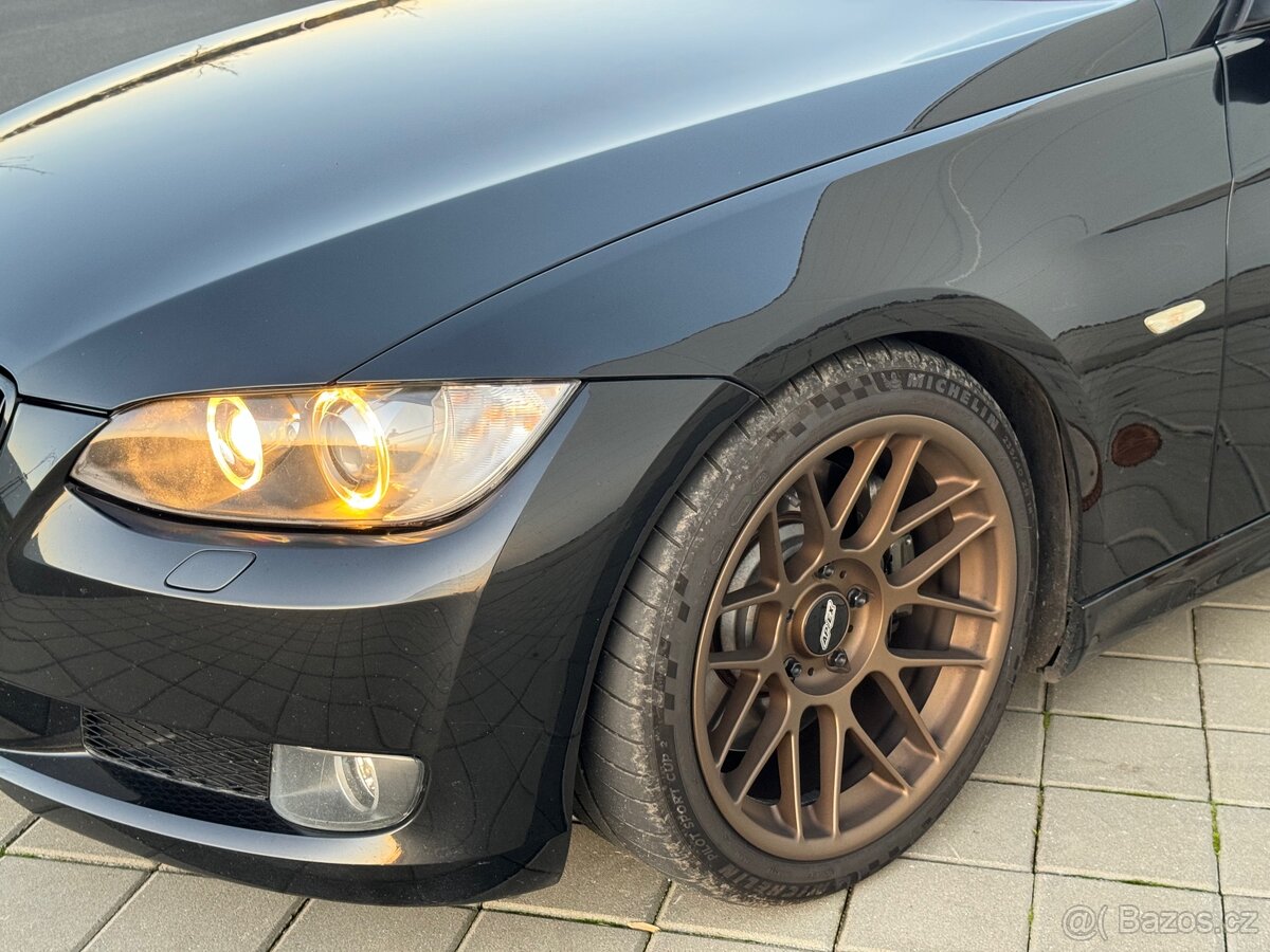 BMW E92 335i Manuál - 14