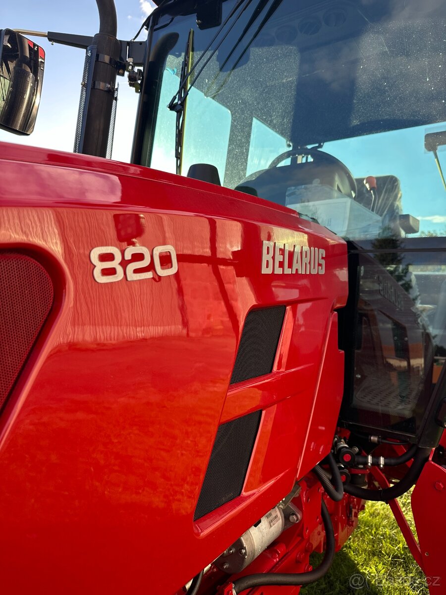Traktor Belarus 820 s čelním nakladačem - 14