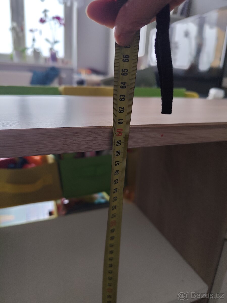 Pracovní stůl - 14