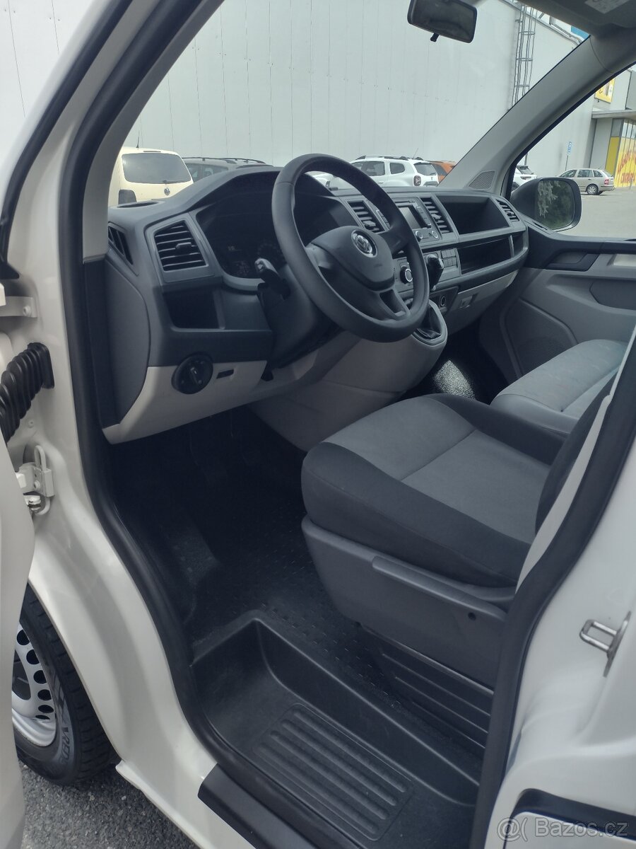 VW Transporter T6 2.0TDI - 14