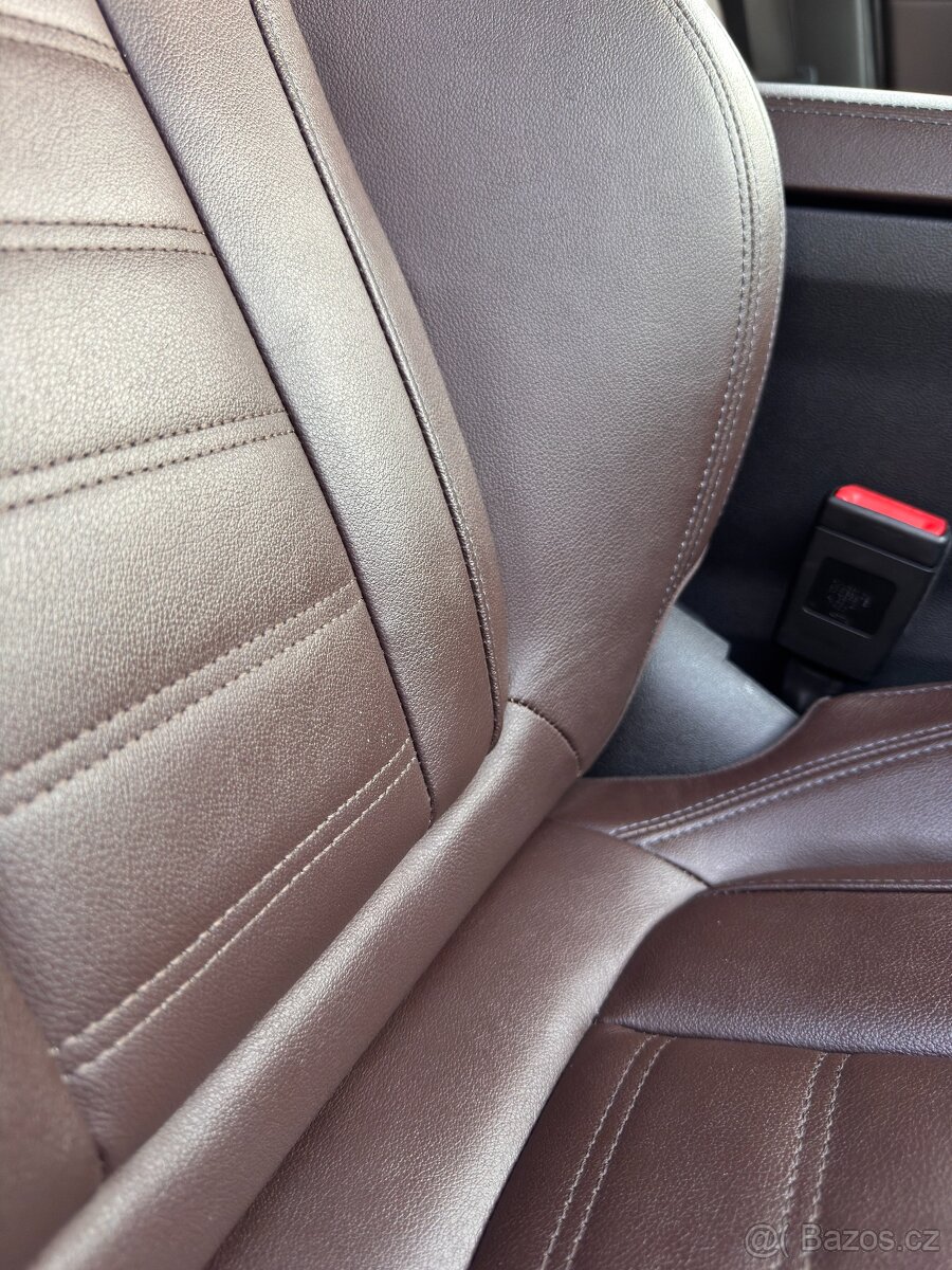 BMW 330xi xDrive Luxury - 14
