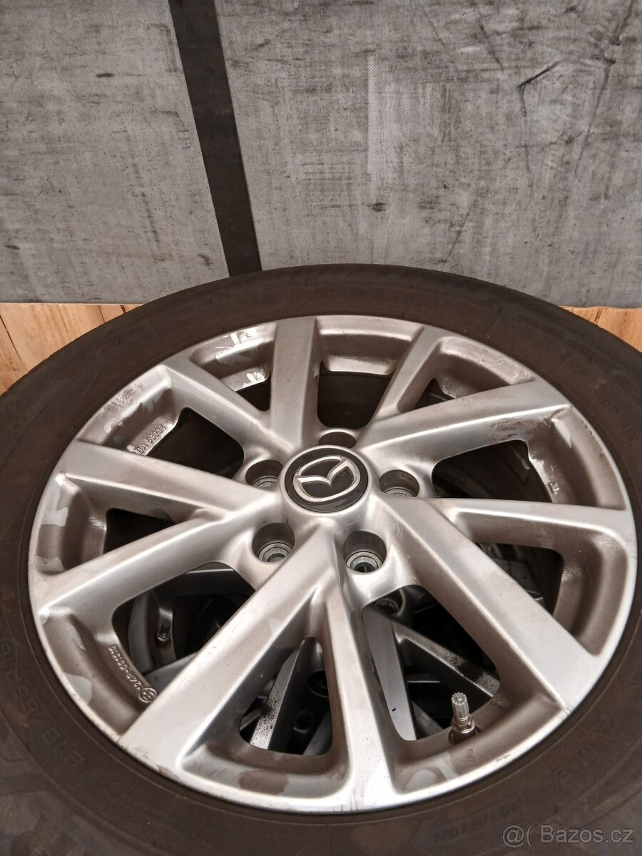 Prodám komplet zimní kola na Mazdu cx-30 vč. disků, ventilků - 14
